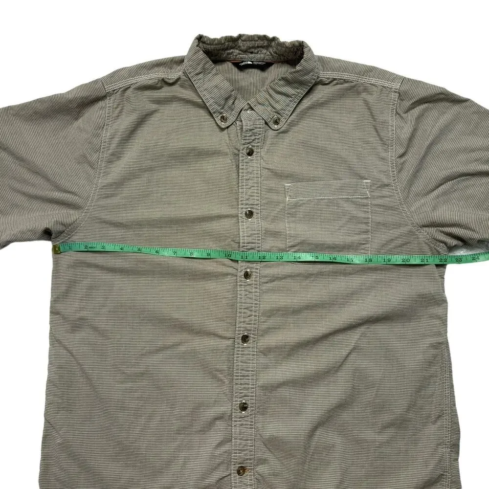 THE NORTH FACE Coyote Creek Short Sleeve Shirt in Tan Stripe Size Large Men CEY6